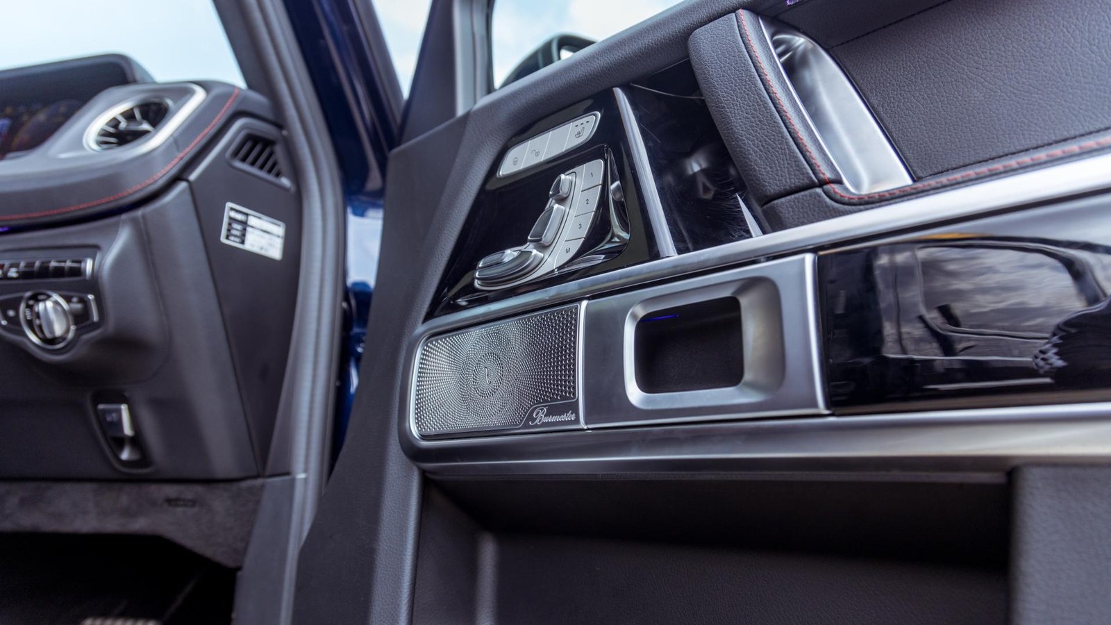 G350D (Metallic Blue)