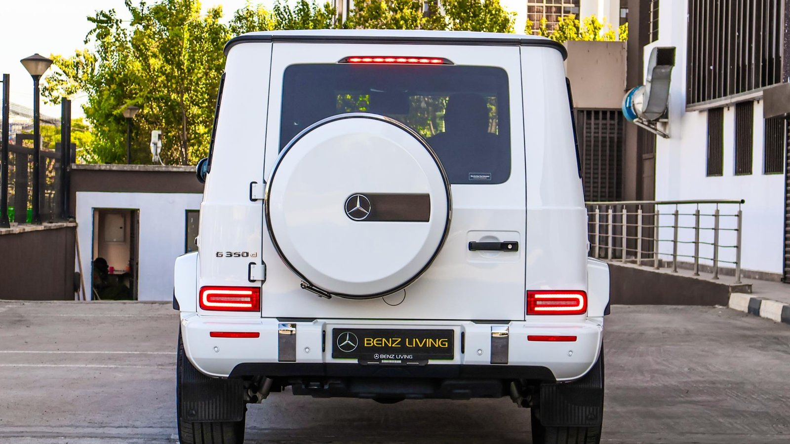 G350 (Polar White)
