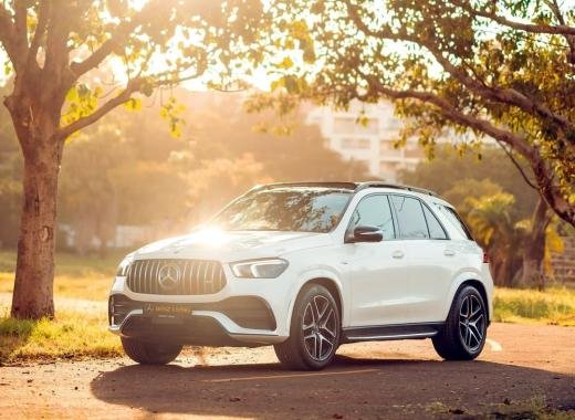 Driving Distinction: How Mercedes-Benz Redefines the Meaning of Luxury