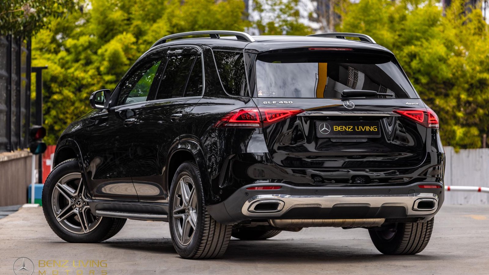 2019 GLE450 in Obsidian Black