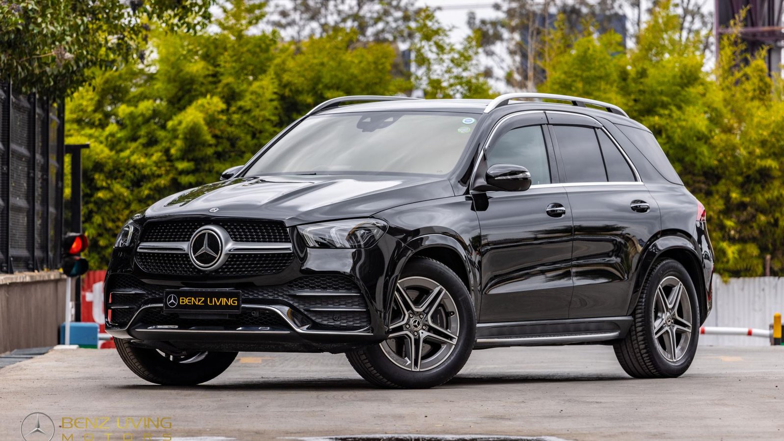 2019 GLE450 in Obsidian Black